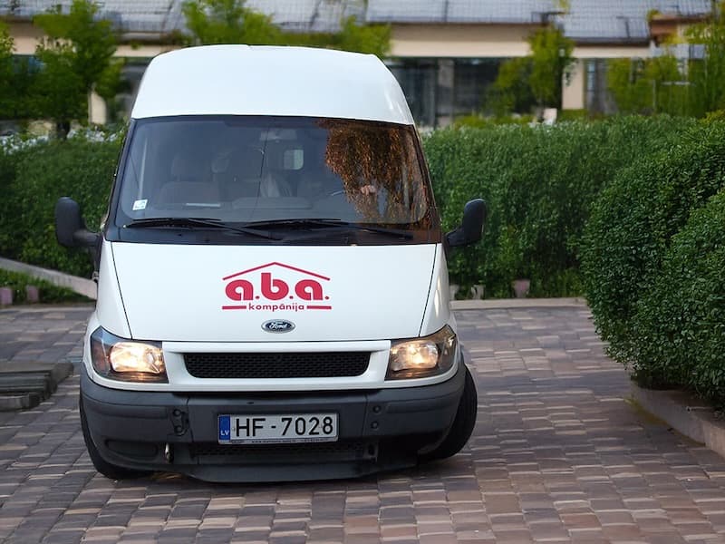 A.B.A. Kompānija servisa auto izbraukuma darbos